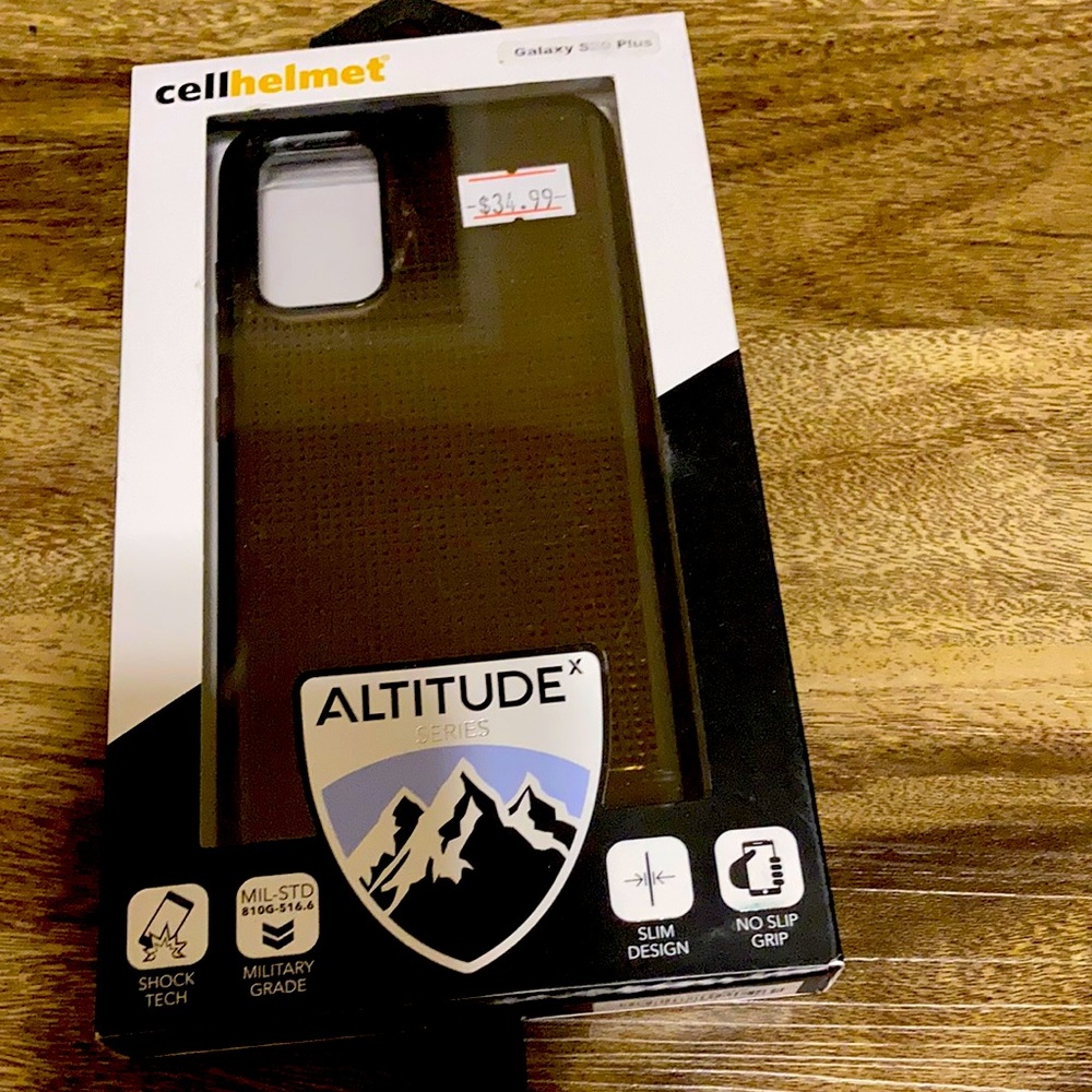 NWT  Galaxy S 20 Plus “Cell helmet” altitude series phone case!! Black